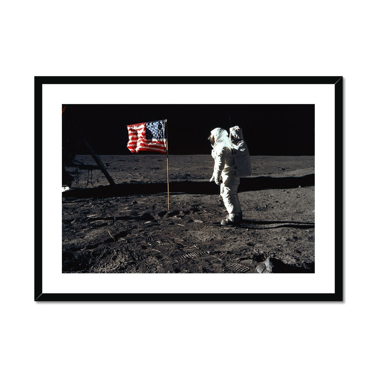 Apollo 11 Moonwalk Impresión enmarcada y montada