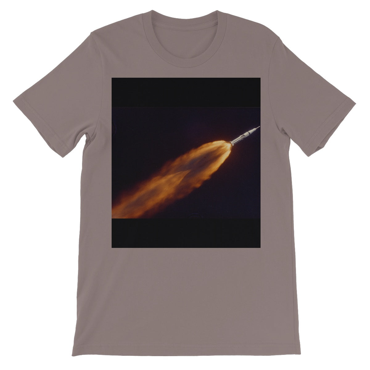 Apollo 7 fotografiado en vuelo por A LOTS (68-HC-641) Camiseta Unisex de Manga Corta