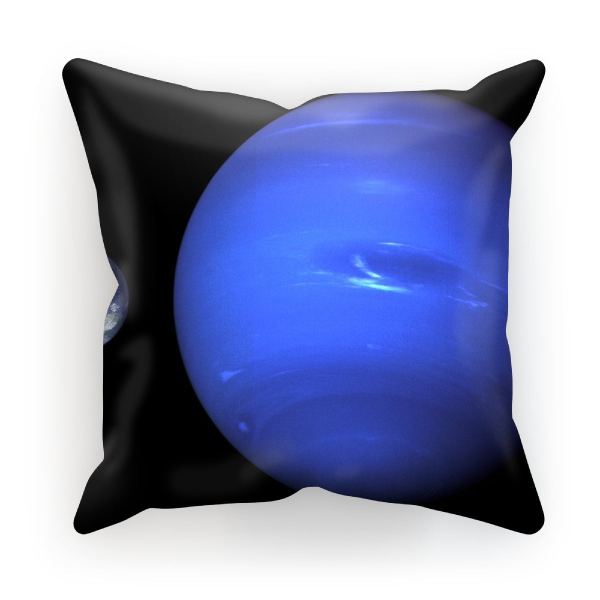 Neptune, Earth size comparison Cushion