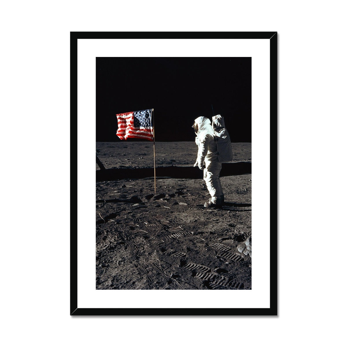 Apollo 11 Moonwalk Impresión enmarcada y montada